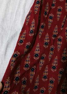Sleeveless red kurti