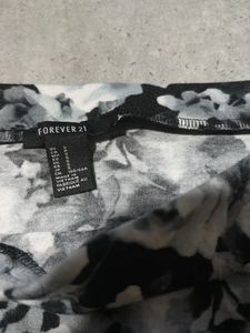 Floral Pencil Skirt - Black &amp; White