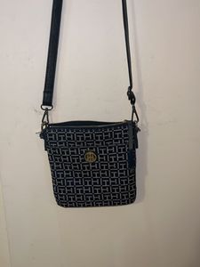 Tommy  hilfiger sling bag