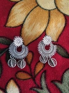 Pearl Necklace With Earing And Extra