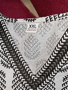 Elegant Geometric Leaf Print Short Kurti