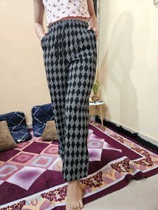 Patterned Casual Pants