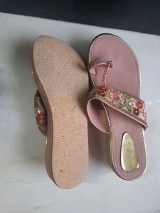 Embroidered platform Sandals