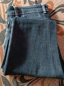 Levi&#39;s Dark Wash Jeans