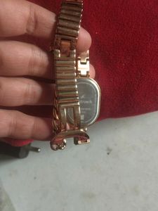 Fastrack Gold Women&#39;s Watch