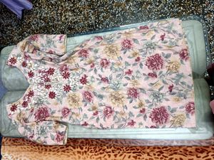 Floral Embroidered Kurta