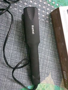 Kemei Hair Straightener