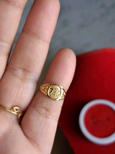 beautiful new born babies fingers ring gold