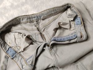 🤌😌Ripped Light Wash Jeans😌🤌