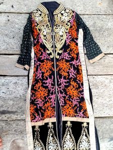 Karachi Style Kurta With Embroidery Work