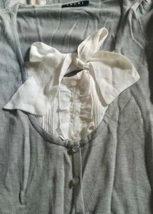 Gray Top With white Bow