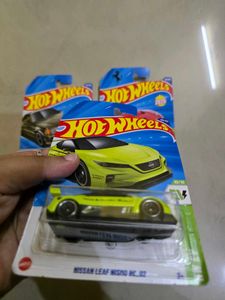 Hot Wheels Cars Nissan, Mercedes, Ferrari