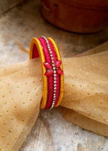 Stylish Handmde Thried Bangles
