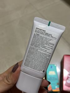 Skincare Bundle: Innisfree, Pilgrim, Loccitane