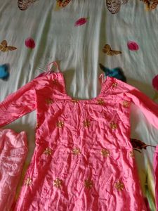 Full Sleeve Pink Suit With Leggings &amp; Dupatta
