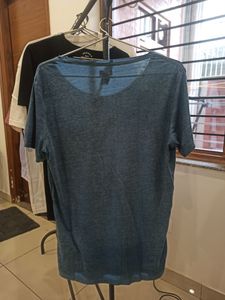 H&amp;M Round Neck Tshirt