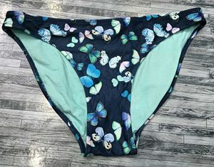 36 Size H.M Butterfly Look 💚