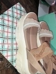 Comfortable Heel Sandle