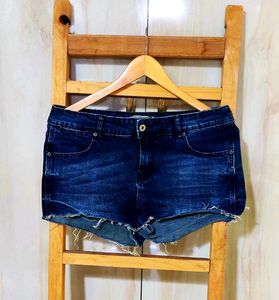 Dark Wash Denim Shorts size-32
