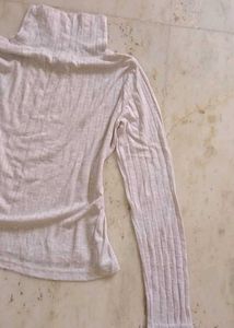 fitted turtleneck 💕