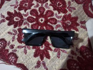Pair Of 2 Sunglasses