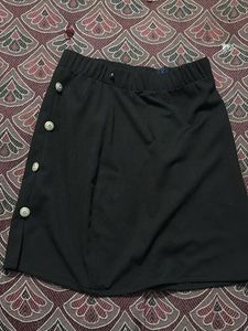 mini black skirt