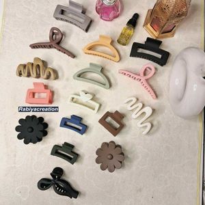 Rabiyacreation Banana Hair Claw&amp;Clips Matte Finish