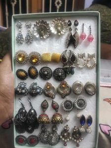 Earring Pack Of (20)