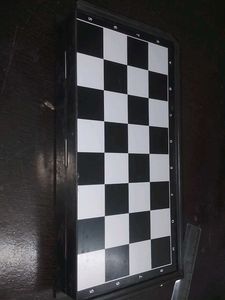 Magnetic Travel Chess Set