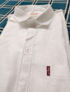 Levi&#39;s White Shirt