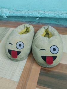 Slippers for kids to wear in winter