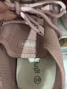 Ginger Sports Shoes Pink New 39 Size