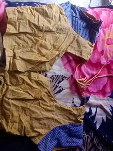 Yellow Cotton Saree With Stitched Blouse