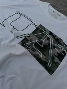 Under Armour Tshirt