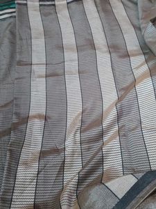 Crepe Silk Striped Saree 🖤