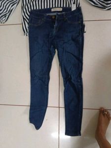 Striped Top &amp; Dark Wash Jeans Set