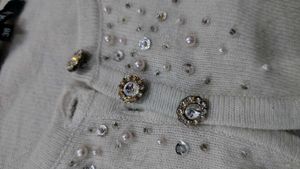 cardigan with white pearl look