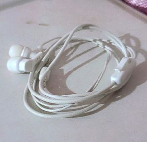 💥Wire Earphone Trendy With Mic For All Smartphone
