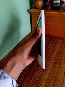 Kindle E-reader