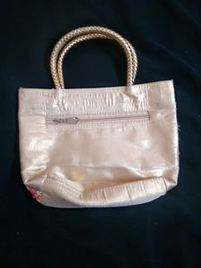Pretty Hand  Bag