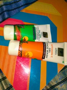 Pilgrims Oil Free Moisturizer &amp; Vitamin C Facewash