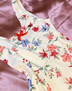 H&amp;M Floral Skater  Dress🌷