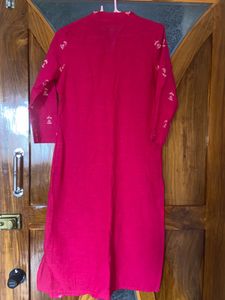 Pink ethnic kurti with white floral print
