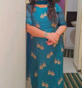 Beautiful Suit Set With Net Dupatta