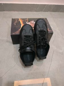 Black 🐈‍⬛ Women Shoes 👟