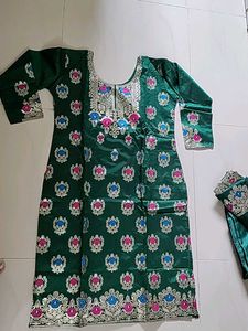 Festive Wear Kurta Set And Dupatta ✨💕