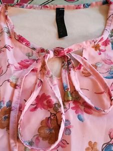 Beautiful Top With Arm Design