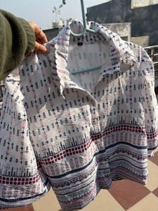 Sheer yet classic shirt with very light fabric