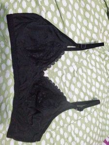 lingeria set black. its totally new