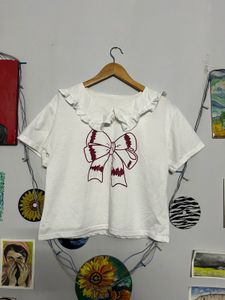 Cute Bow Graphic Tee🎀